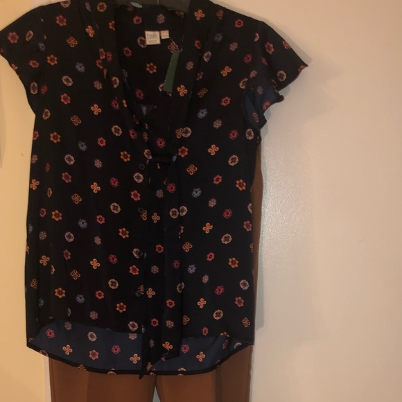 Simons Twik Ruffle-sleeve tie neck blouse - Picture 5 of 6